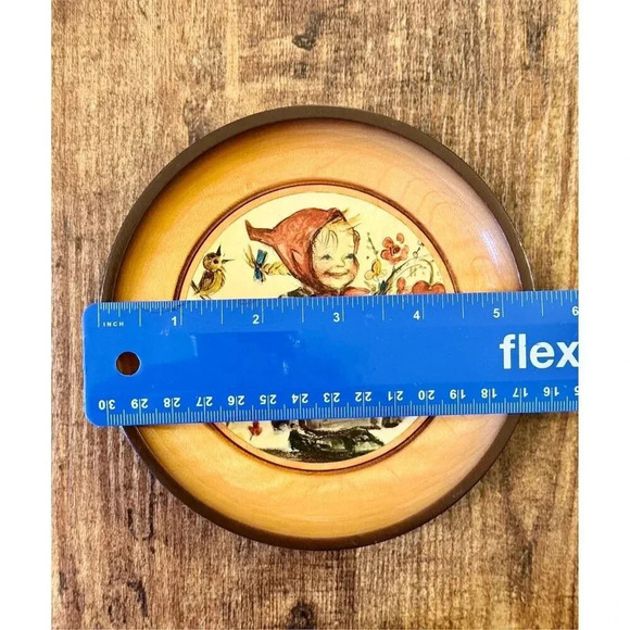 Vintage Hummel Wooden Wall Plate Set Mid 20th Century Brown Decor - Picture 6 of 6